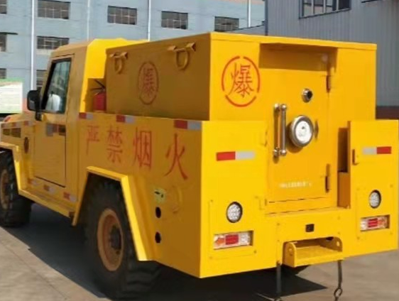 浦北凯龙爆破器材运输车：保障爆破任务的安全运行