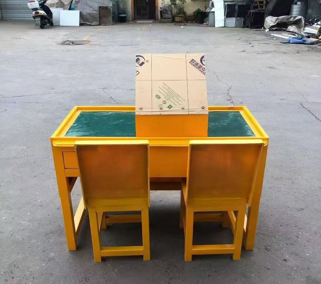 浦北防静电导通桌井下煤矿火工品发放桌：危险品流转的安全守护者