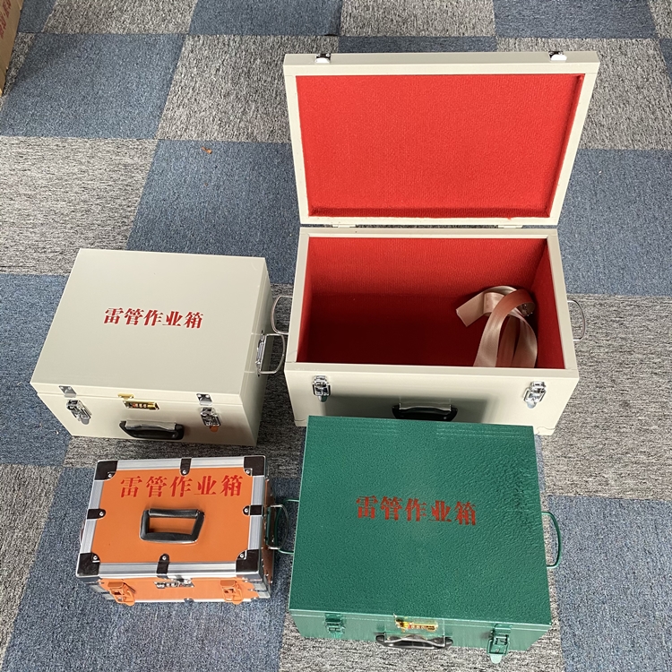 浦北爆破工程作业箱如何选择？玻璃钢与传统材质的全面对比